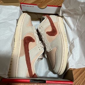 nike dunk low terry swoosh pink peach